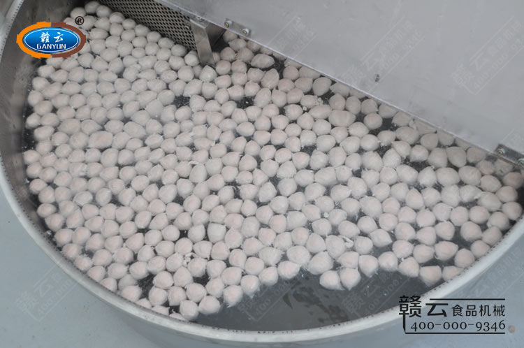 定型后的肉丸